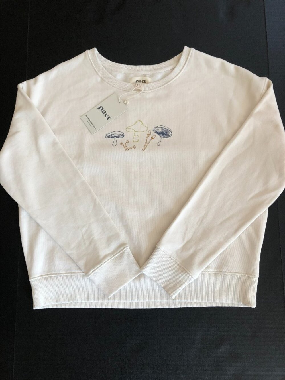 Pact Organic Cotton Baby Bellas Slouchy Sweatshirt Mushroom Cream Size Medium